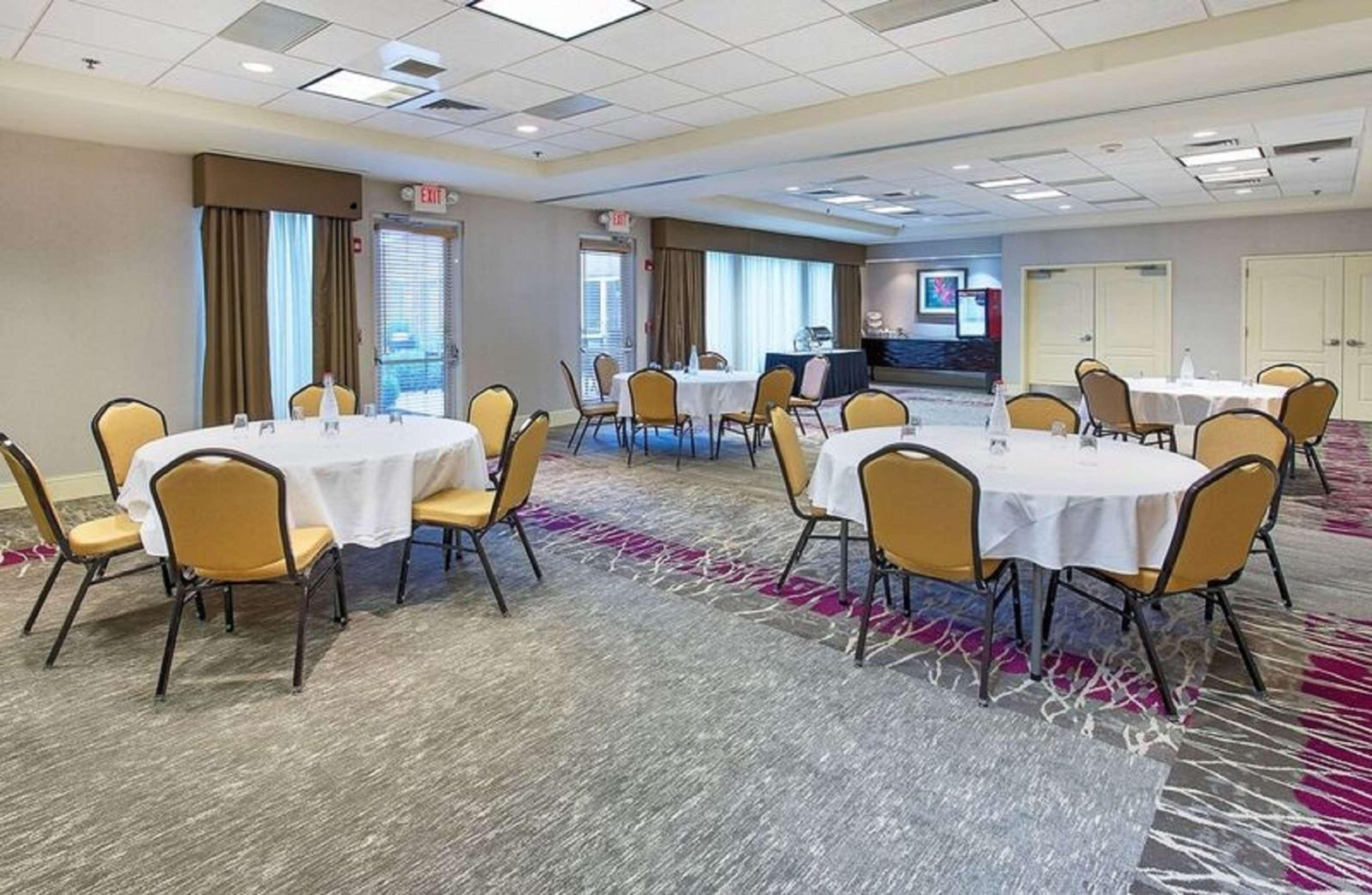 Hilton Garden Inn Knoxville West/Cedar Bluff Eksteriør billede